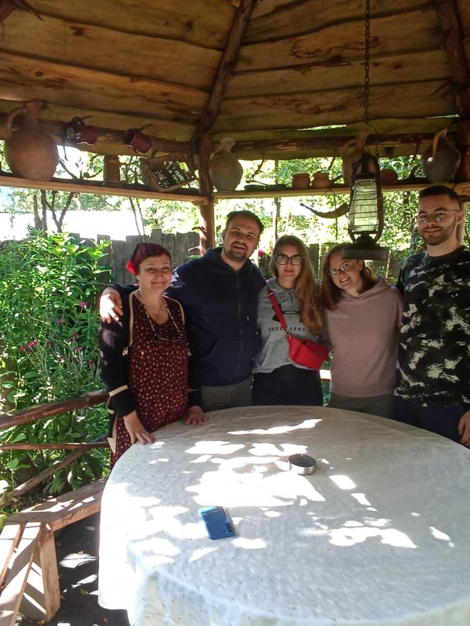 Guest House "Svaneti" Lentekhi Екстер'єр фото