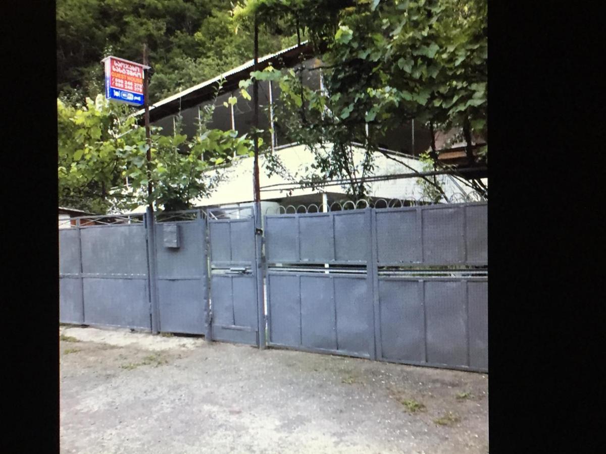 Guest House "Svaneti" Lentekhi Екстер'єр фото